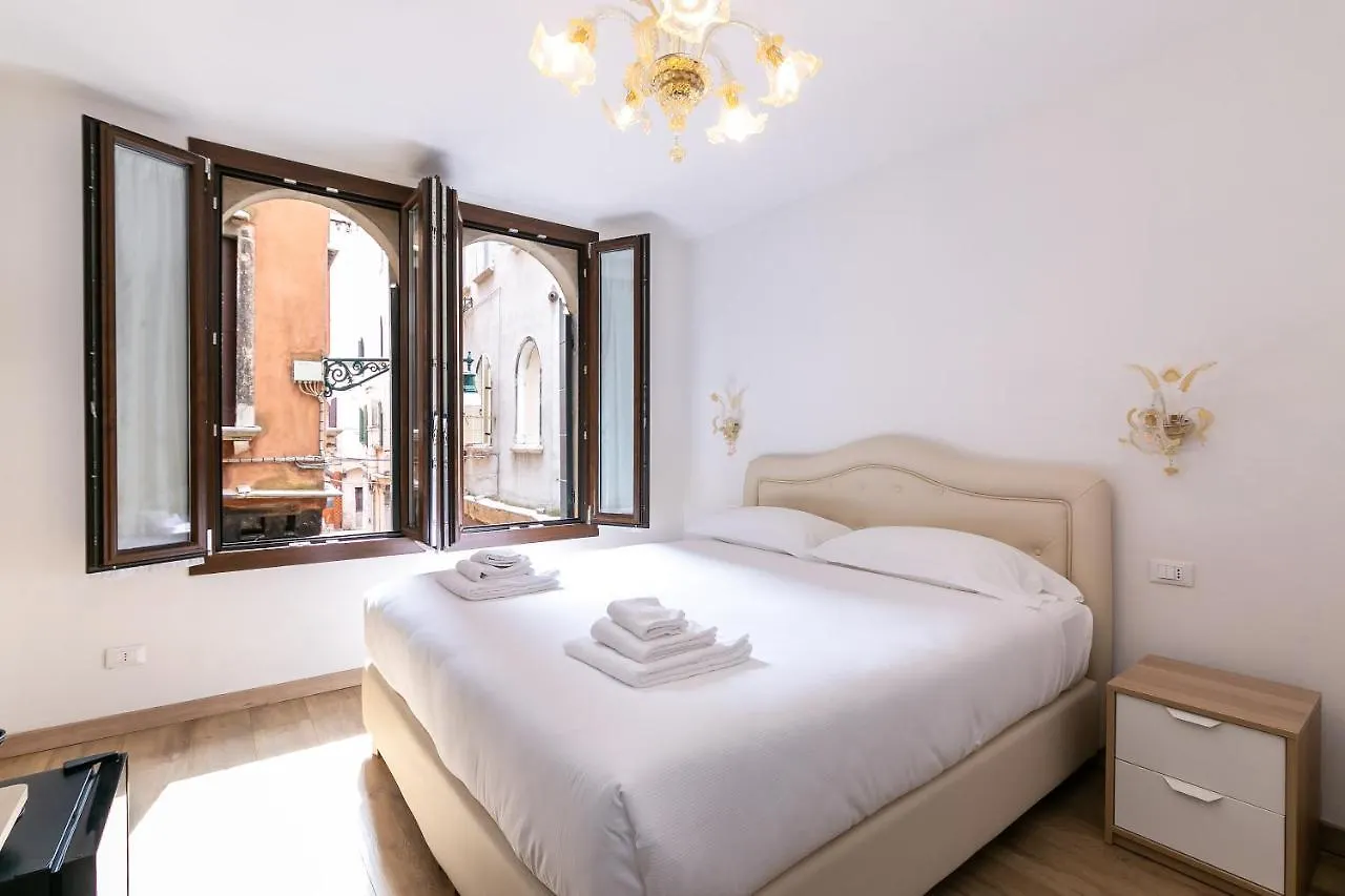 Rialto Suite 707 Veneza Itália